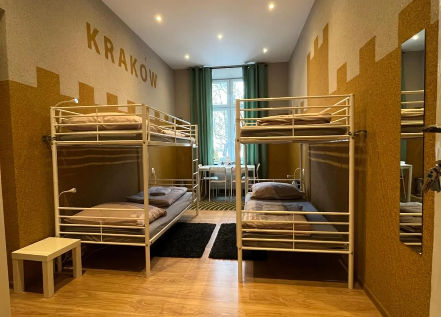 קרקוב Girls Hostel
